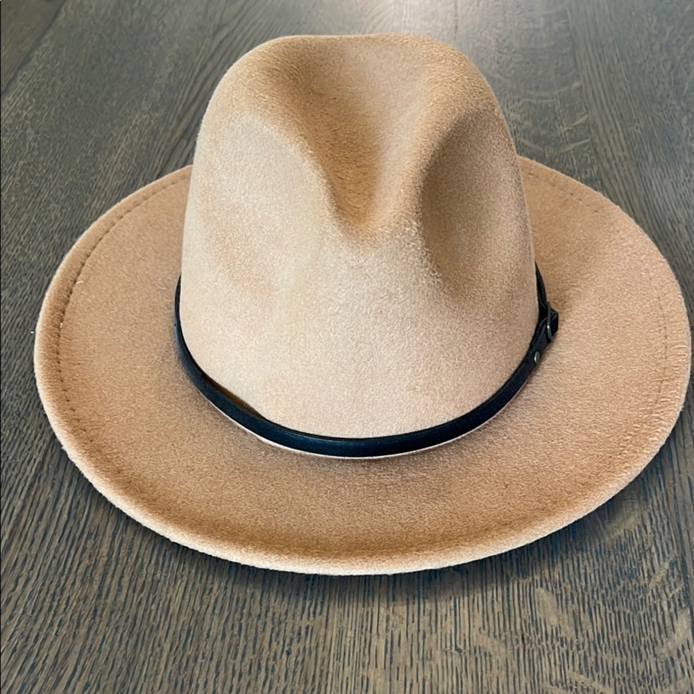 Tan Felt Fedora Hat with Black Band